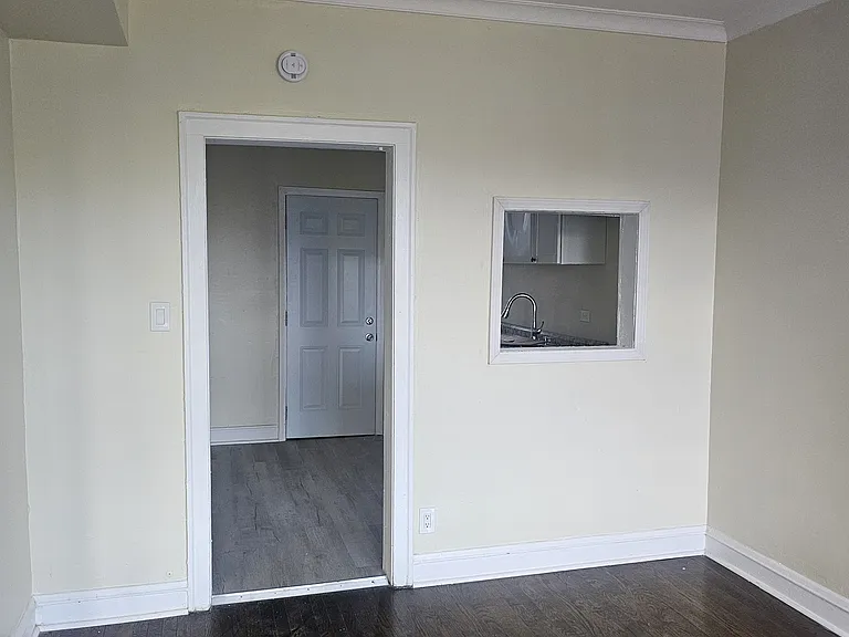 7607 S Essex Ave #3 — Photo 10
