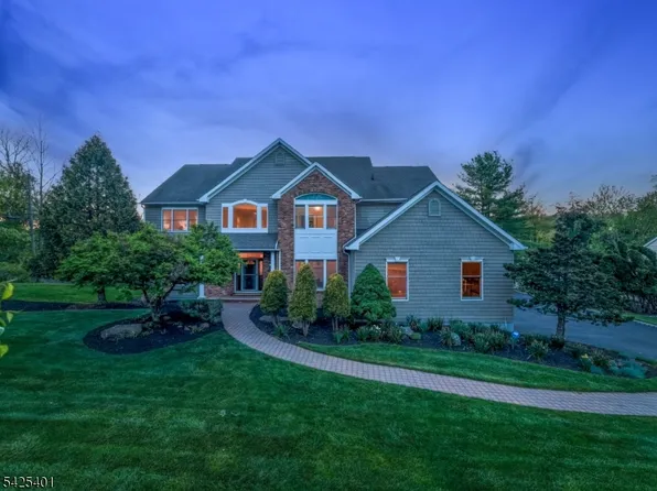 2 Trails End Ct, Westfield Town, NJ 07090