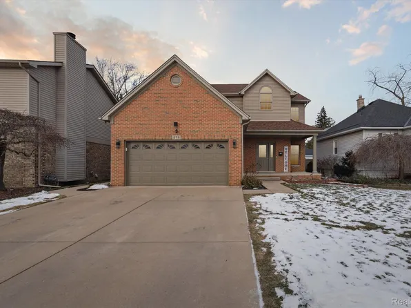 278 Riverbank St, Wyandotte, MI 48192