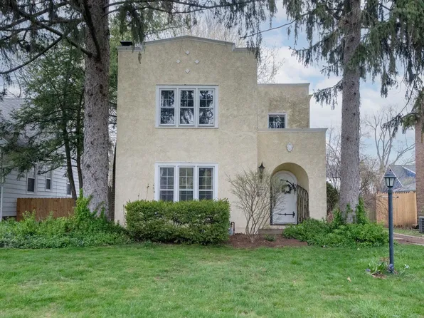 409 Wakewa Ave, South Bend, IN 46617
