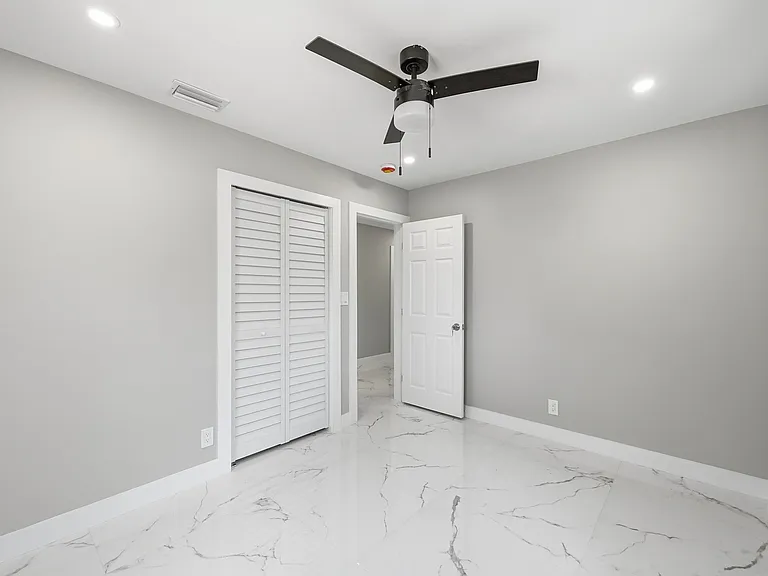 4380 NW 59th Ct — Photo 14