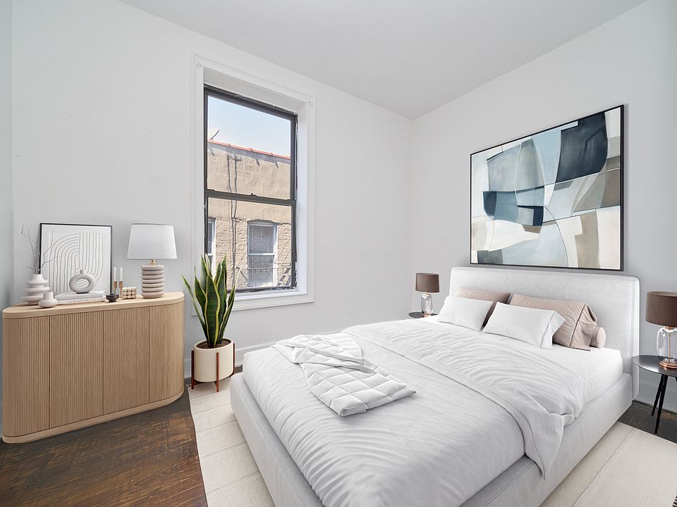 1st image of 70 W 109th St #65