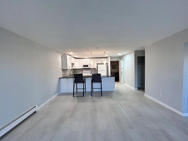 13800 E Marina Dr — Photo 2