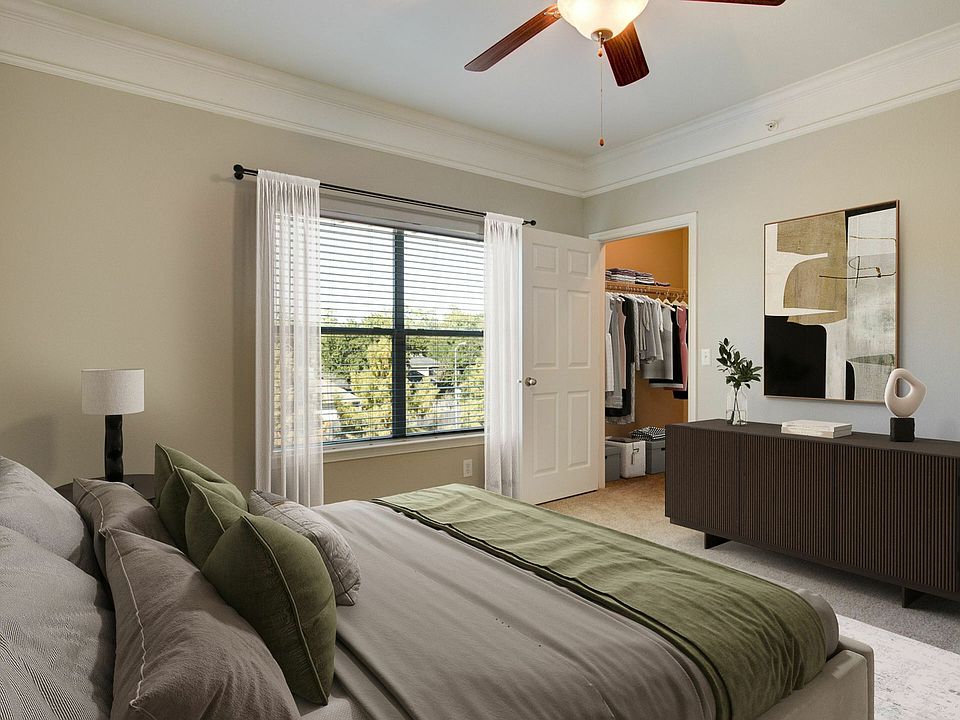 Large Bedroom with Closet