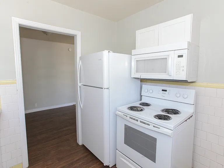 840 Chestnut St — Photo 6