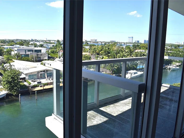9940 W Bay Harbor Dr #6D — Photo 22