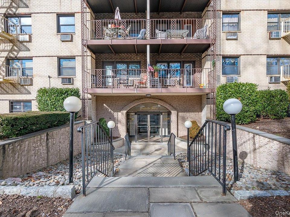 1st image of 2241 Palmer Avenue #2P
