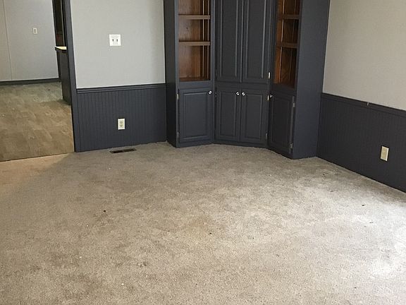 5th image of 910 Wickwood Way #24