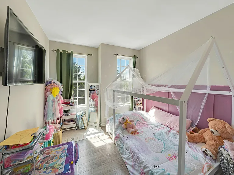 1 Clover Ln — Photo 16