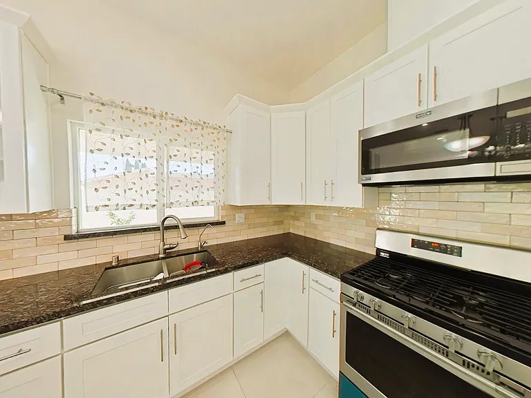 8220 Ben Ave — Photo 4
