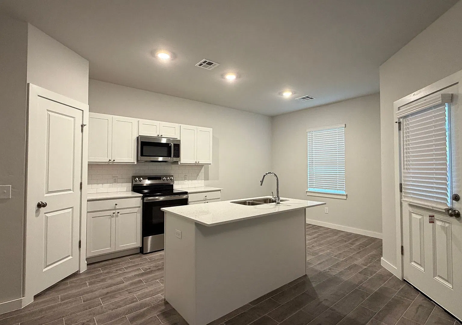 New Construction 3 Bedroom, 2 Bathroom on a 2.14 Acre Lot in Ridge Creek Addition! — Photo 3