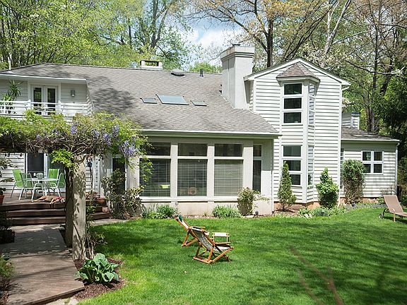 5th image of 8941 Littleton St