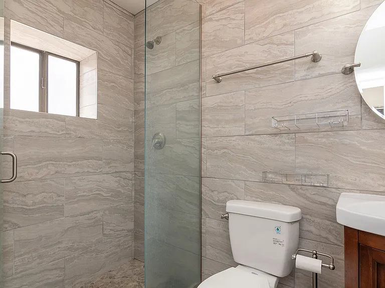 728 Montez Pl — Photo 17