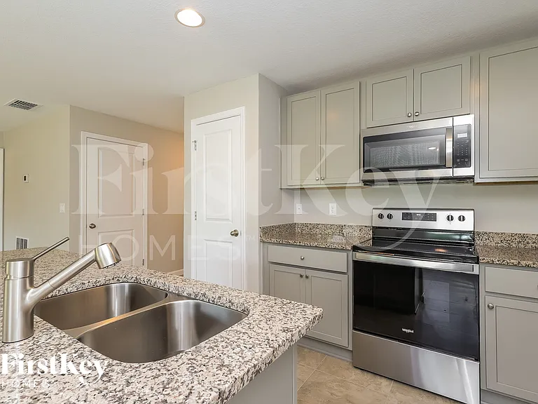 219 Southern Breeze Loop — Photo 6