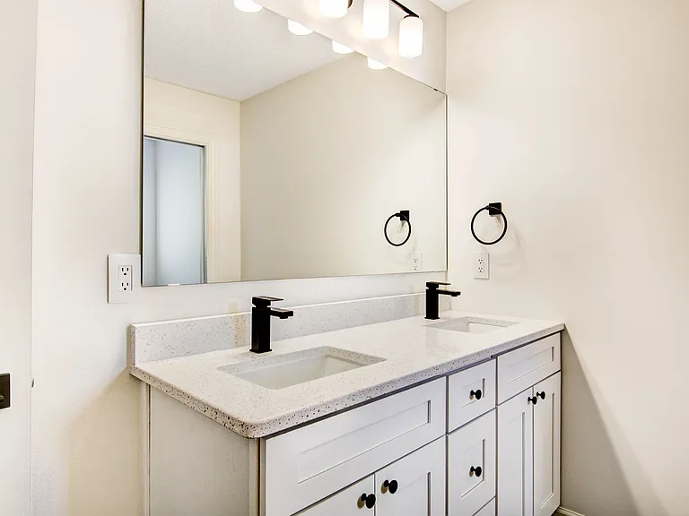 2460 Cedarwood Ln — Photo 20