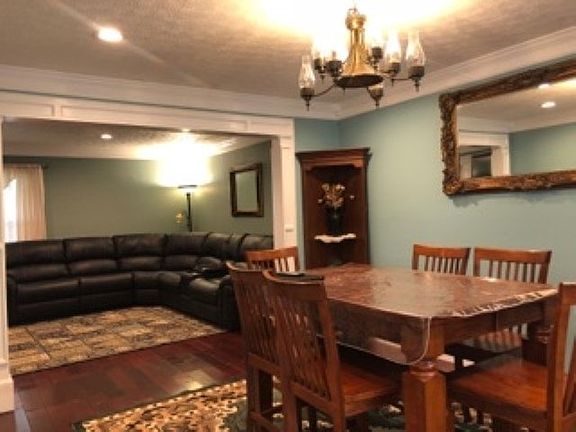 5th image of 1312 McTavish Way
