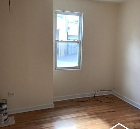 4th image of 1756 N Hoyne Ave #1