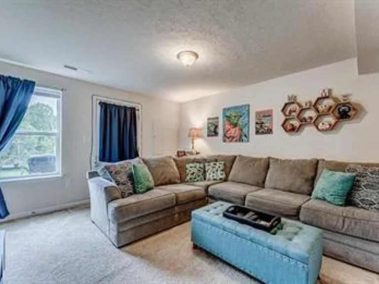 108 Auburn Dr — Photo 18