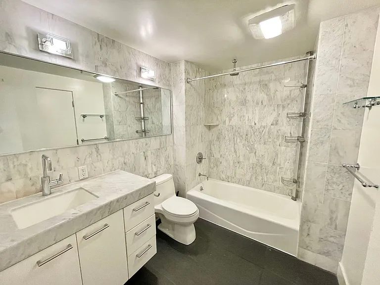 1247 Harrison St #10 — Photo 11