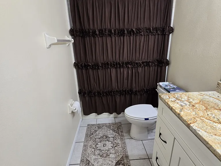 1545 Maxwell Ln — Photo 33