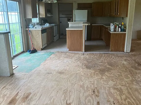 1987 Turner Rd, Beaumont, TX 77713