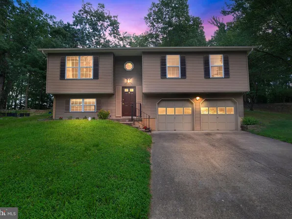 18245 Linton Ct, Dumfries, VA 22026