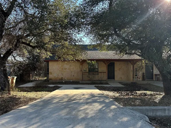 112 N Avenue O #B, Johnson City, TX 78636