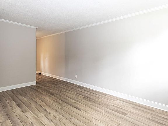 5th image of 1833 Villa Dr