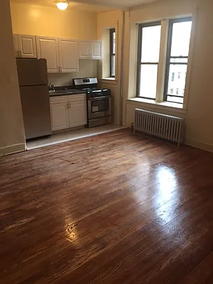 Rented by Elenora Dantchev, LREB | media 9