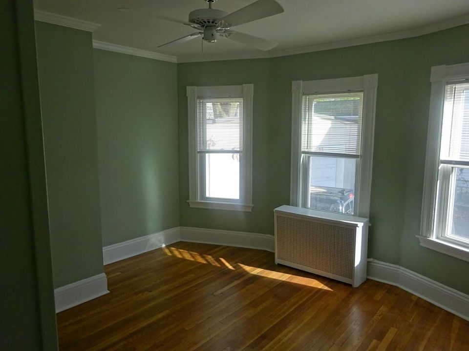 2nd image of 25 Oak Square Ave #46