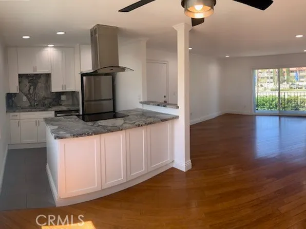 21662 Brookhurst St, Huntington Beach, CA 92646
