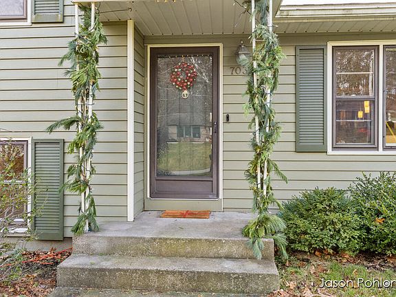 5th image of 7038 Windcrest St SE