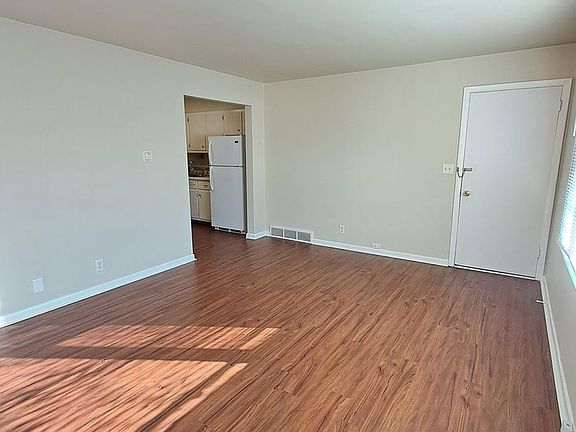 3rd image of 2225 7th Ave APT 2