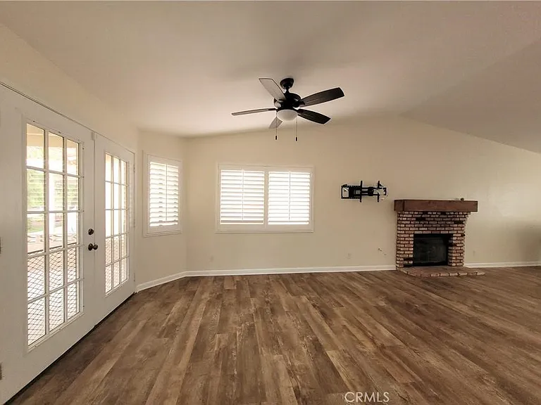 2624 Beech Tree St — Photo 6