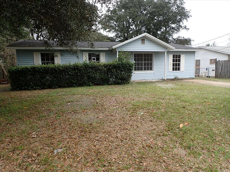 1st image of 712 Blue Springs Dr