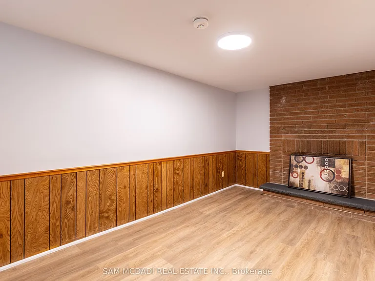 4043 Pavillion Ct #LOWER — Photo 5