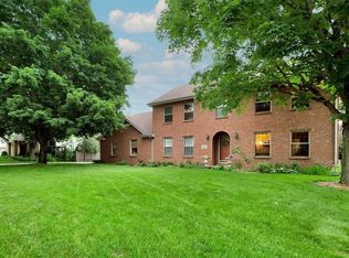 1414 Whittier Dr, Neenah, WI 54956