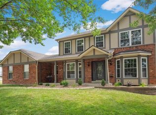 1 Coventry Ct, Saint Charles, MO 63304