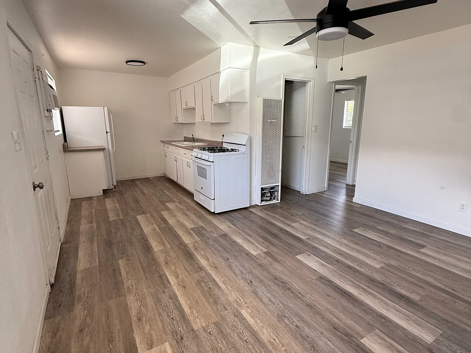 2 bed, 700 sqft, $1,150 — Photo 4