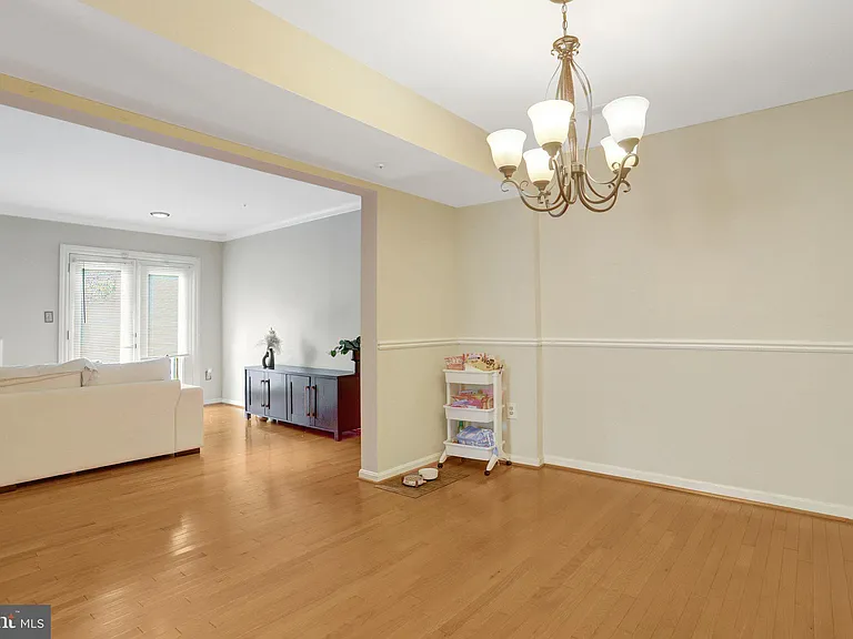 8819 Hardesty Dr — Photo 9