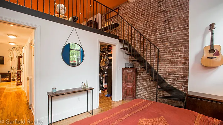 Sold by Garfield Realty  | media 18