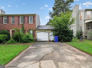 585 Woodcrest Manor Dr, Stone Mountain, GA 30083