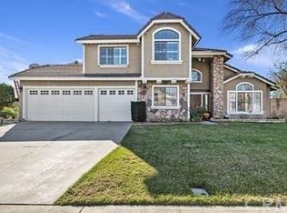 1741 W Candlewood Ave, Rialto, CA 92377