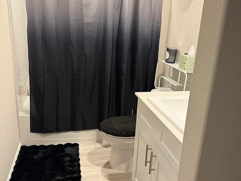 16413 Severn Ln — Photo 24