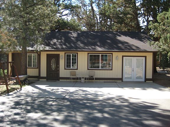 2nd image of 2550 Oak Ln