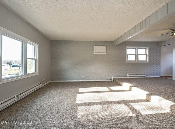 3rd image of 515 Eichler Dr APT B