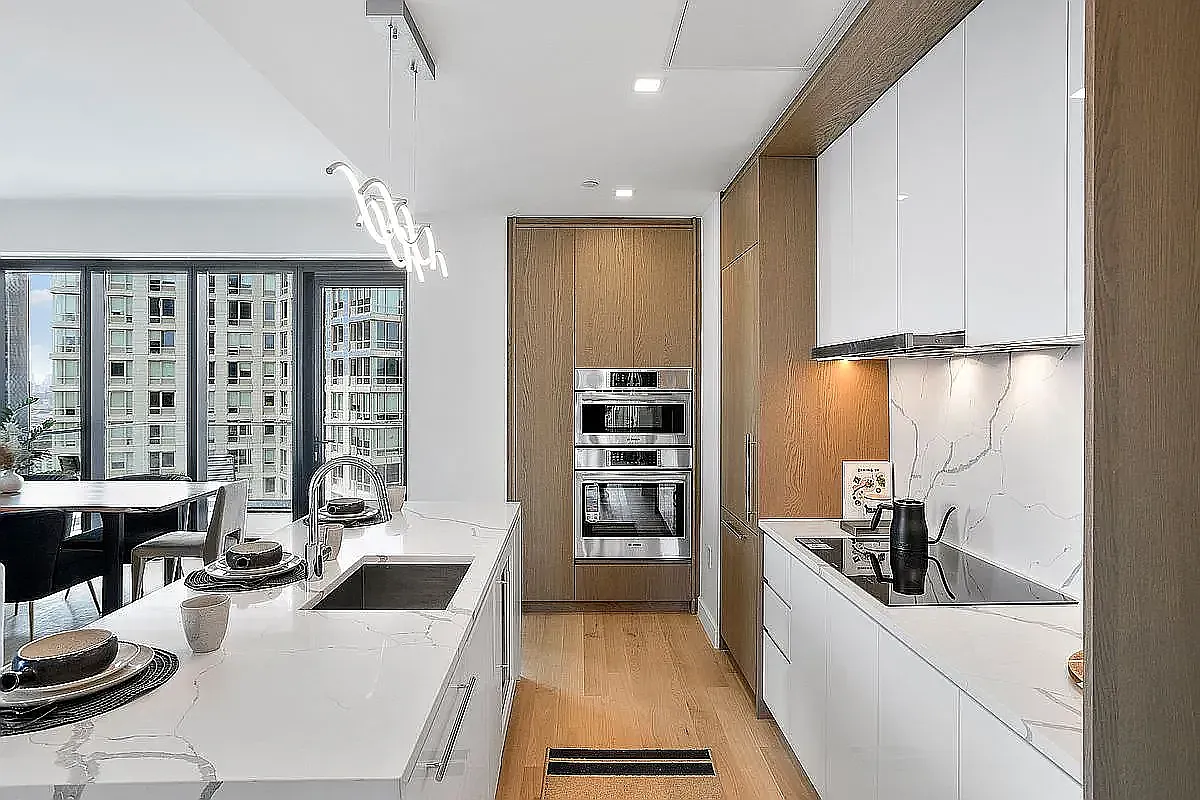 45-30 Pearson Street — Photo 3