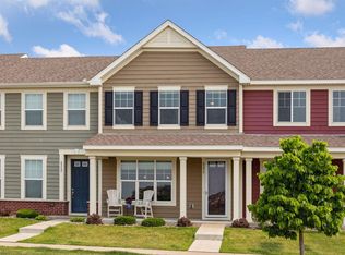 8256 Jonquil Ln N, Maple Grove, MN 55369