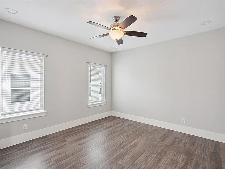 200 E Grant St — Photo 13