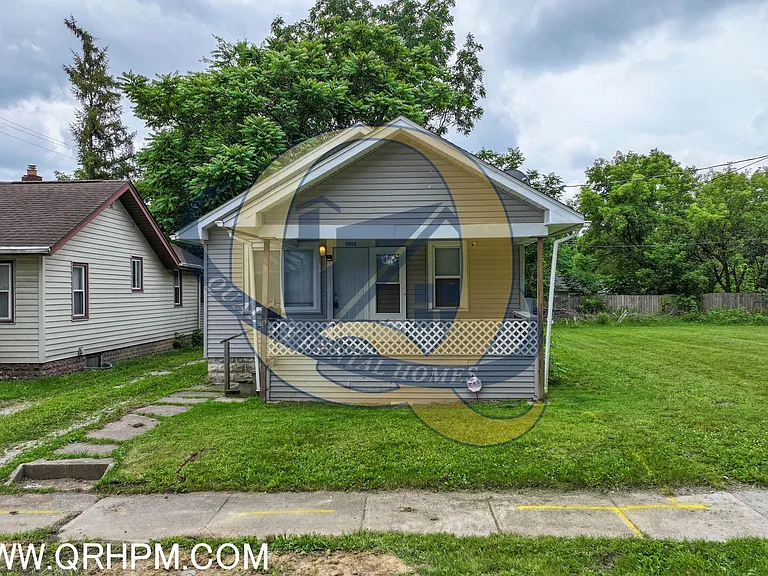 1205 Pinehurst Ave — Photo 3
